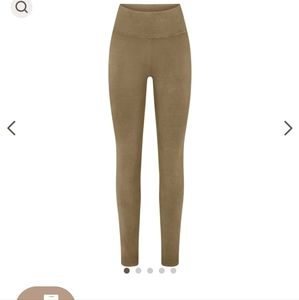 SKIMS XS OUTDOORHIGH-WAISTED LEGGING